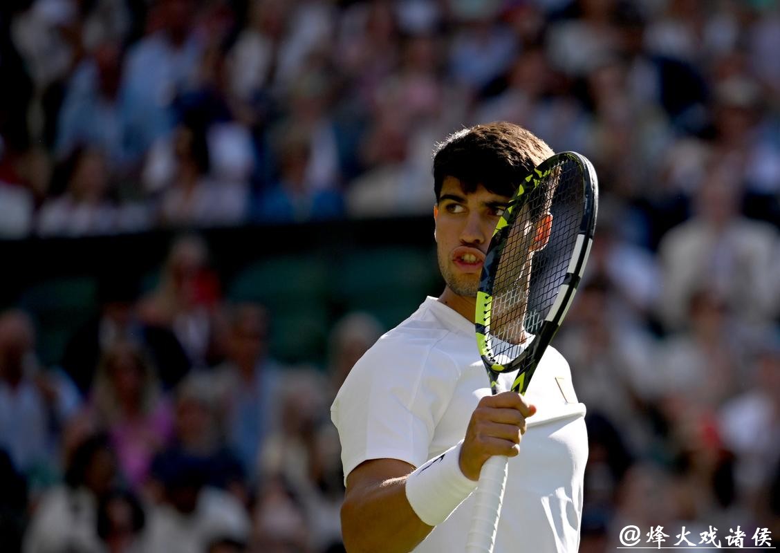 阿尔卡拉斯3-0战胜汉夫曼 晋级澳网男单第三轮