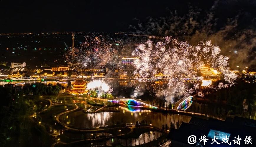 2026长沙新春灯会点亮靖港古镇
